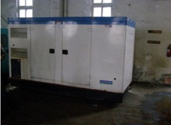 衡阳康明斯150kw大型柴油二手发电机组 衡阳康明斯150kw大型柴油二手发电机组